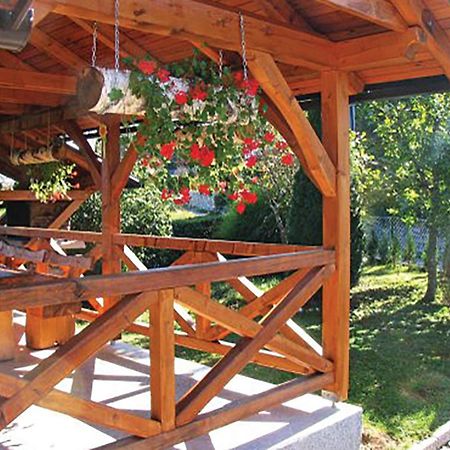 2 Bedroom Cozy Home In Bosiljevo Экстерьер фото