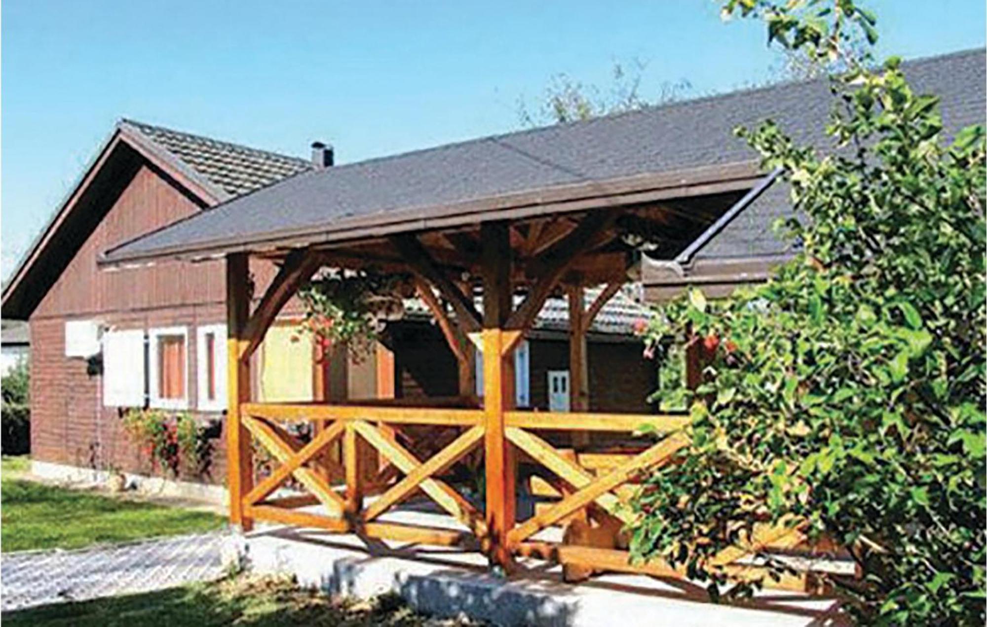 2 Bedroom Cozy Home In Bosiljevo Экстерьер фото